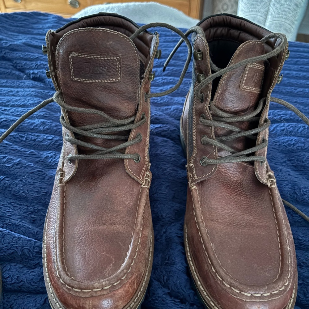 Bass Men's Dark Brown Leather Moc Toe Lace-Up Boots